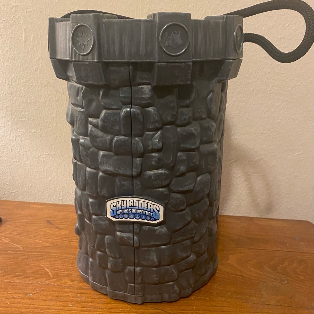 Skylanders Spyro's Adventure Castle Carry Case - Gray